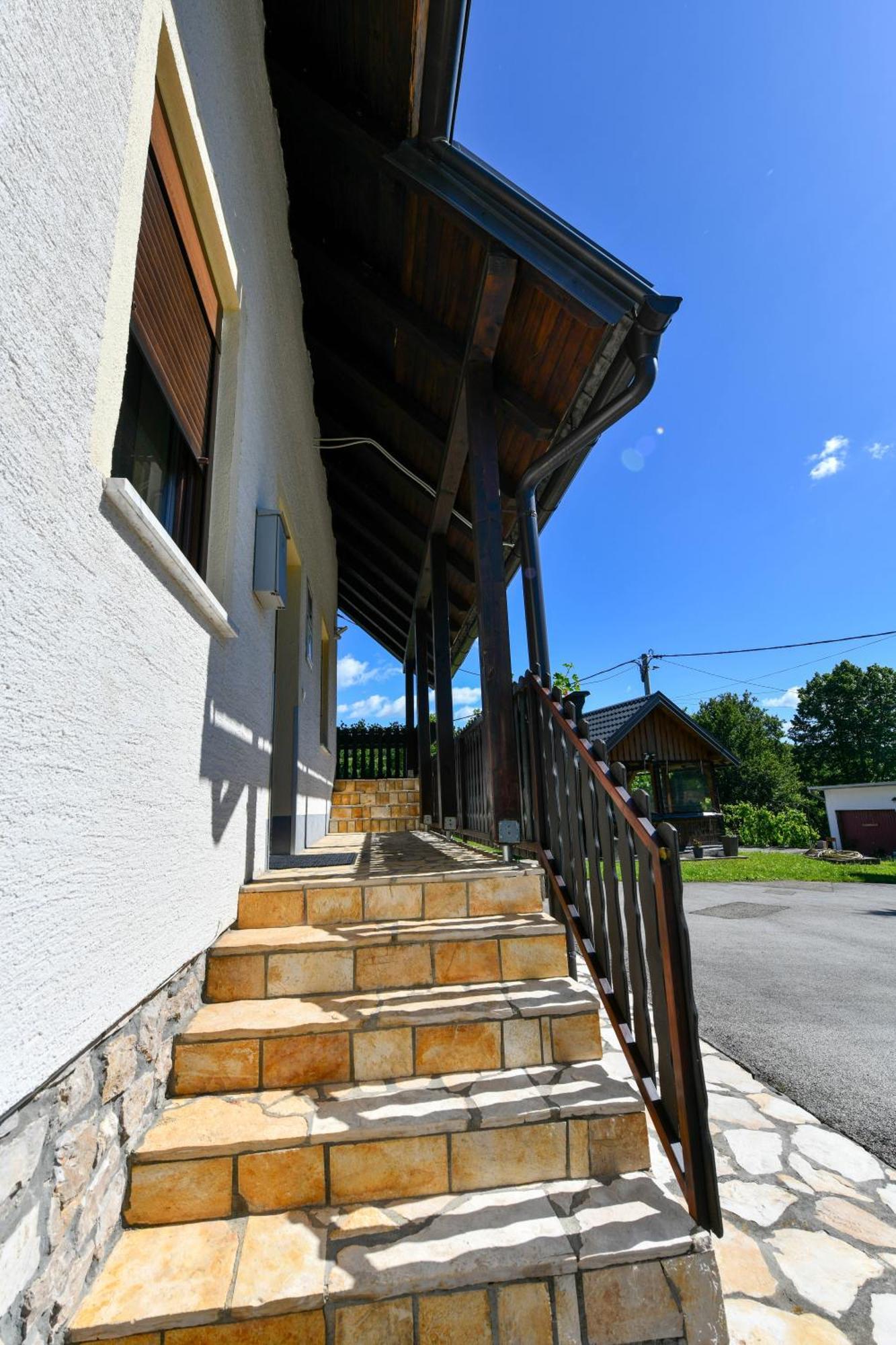 Apartment & Rooms Luketic Rastovača Екстериор снимка